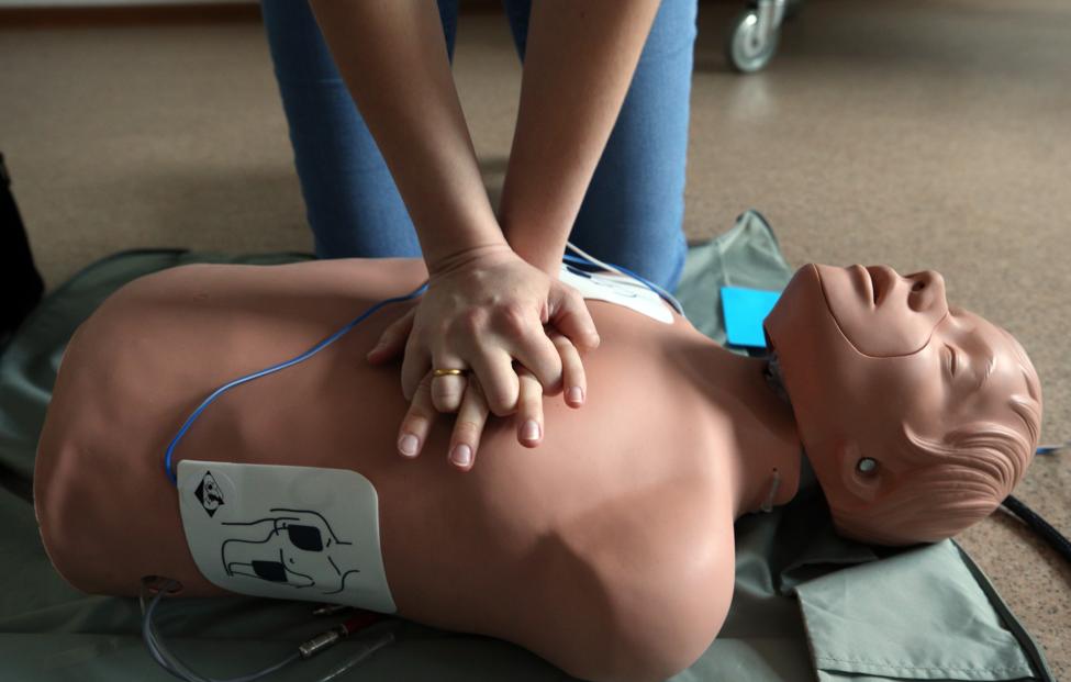 Step-by-step CPR guide